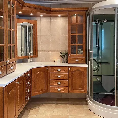 Beautiful In With Kitchen *