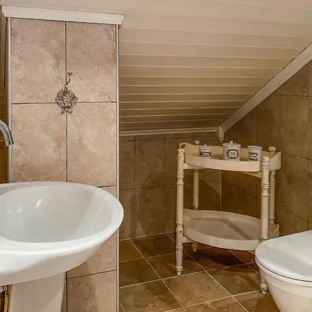 Beautiful In With Kitchen Holiday home *